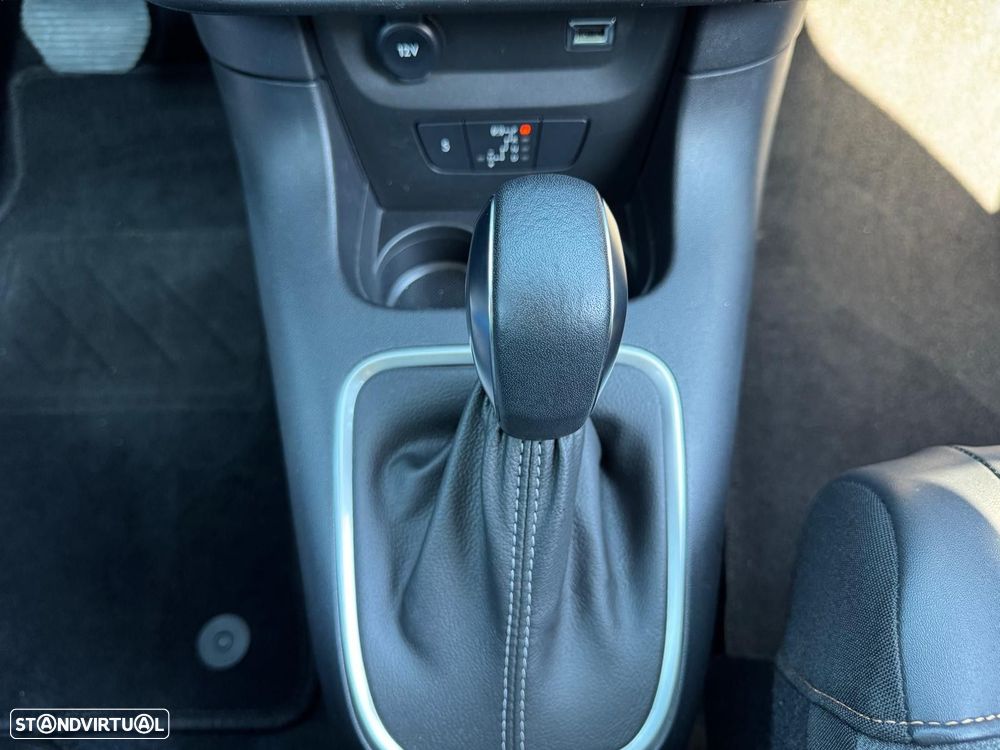 Citroën C3 1.2 PureTech Shine EAT6 - 22