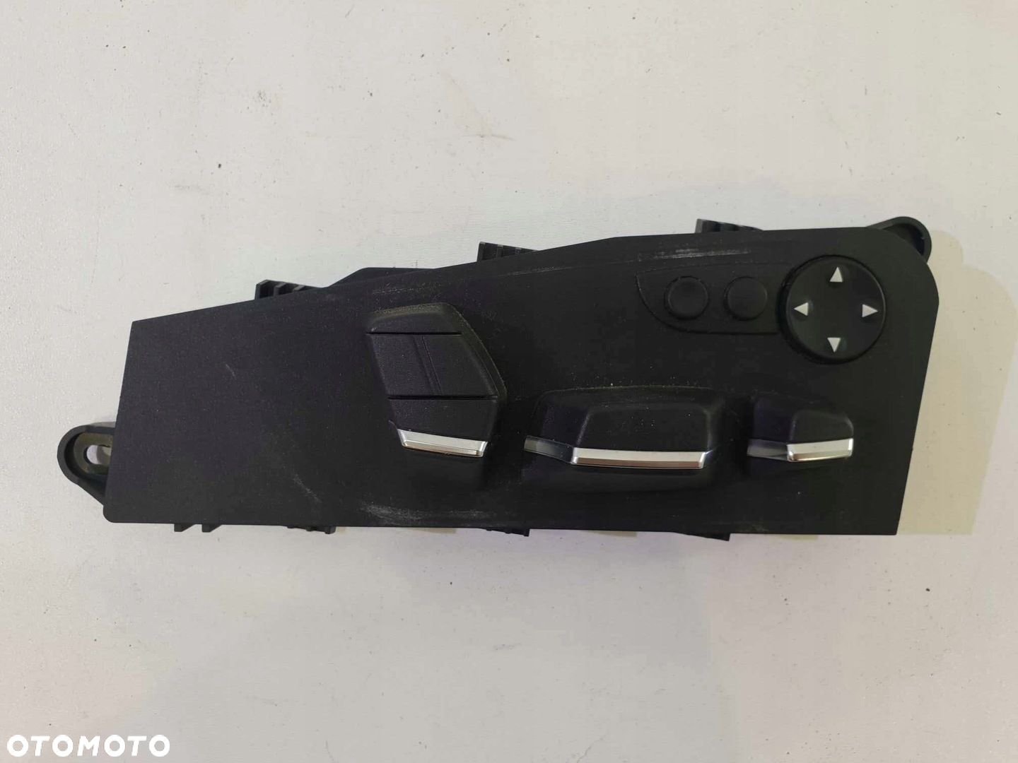BMW F01 F02 PRZEŁĄCZNIK REGULACJA FOTELA PRAWY - 1