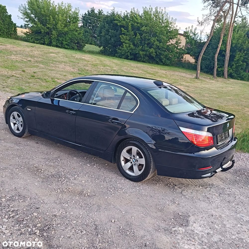 BMW Seria 5 520d Special Edition - 15