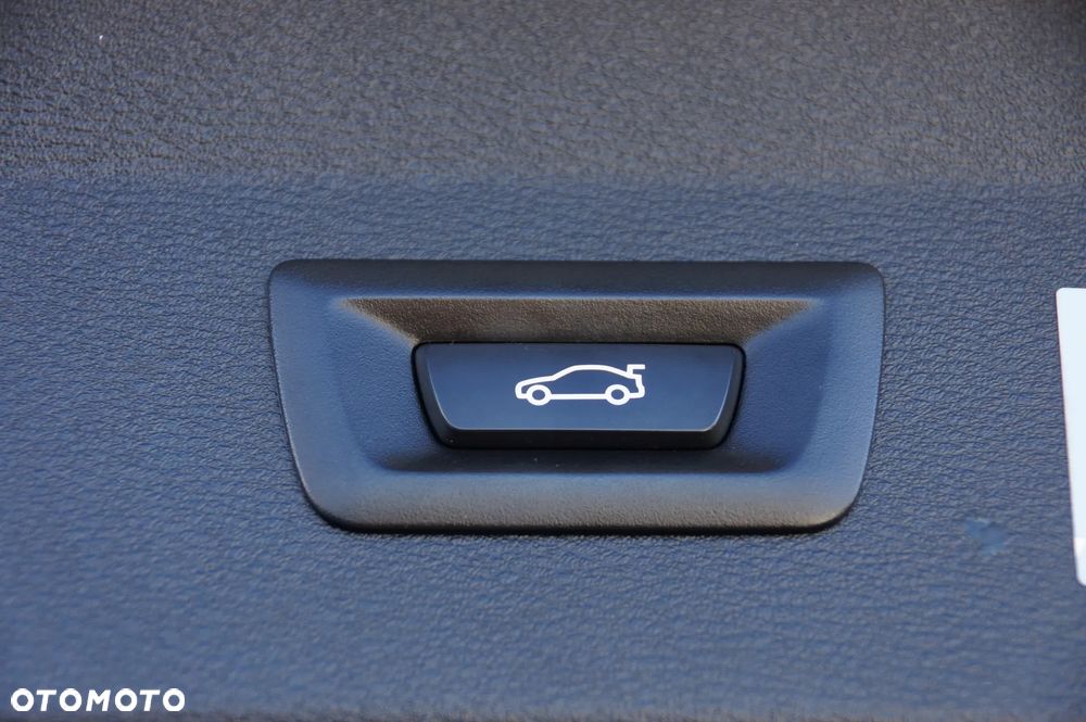 BMW X1 xDrive20d Sport Line - 33