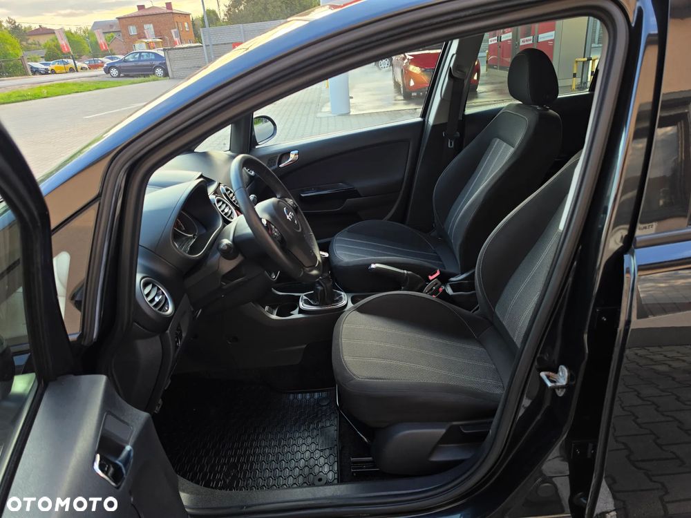 Opel Corsa 1.2 16V Cosmo - 16