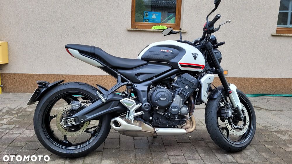 Triumph Trident - 4