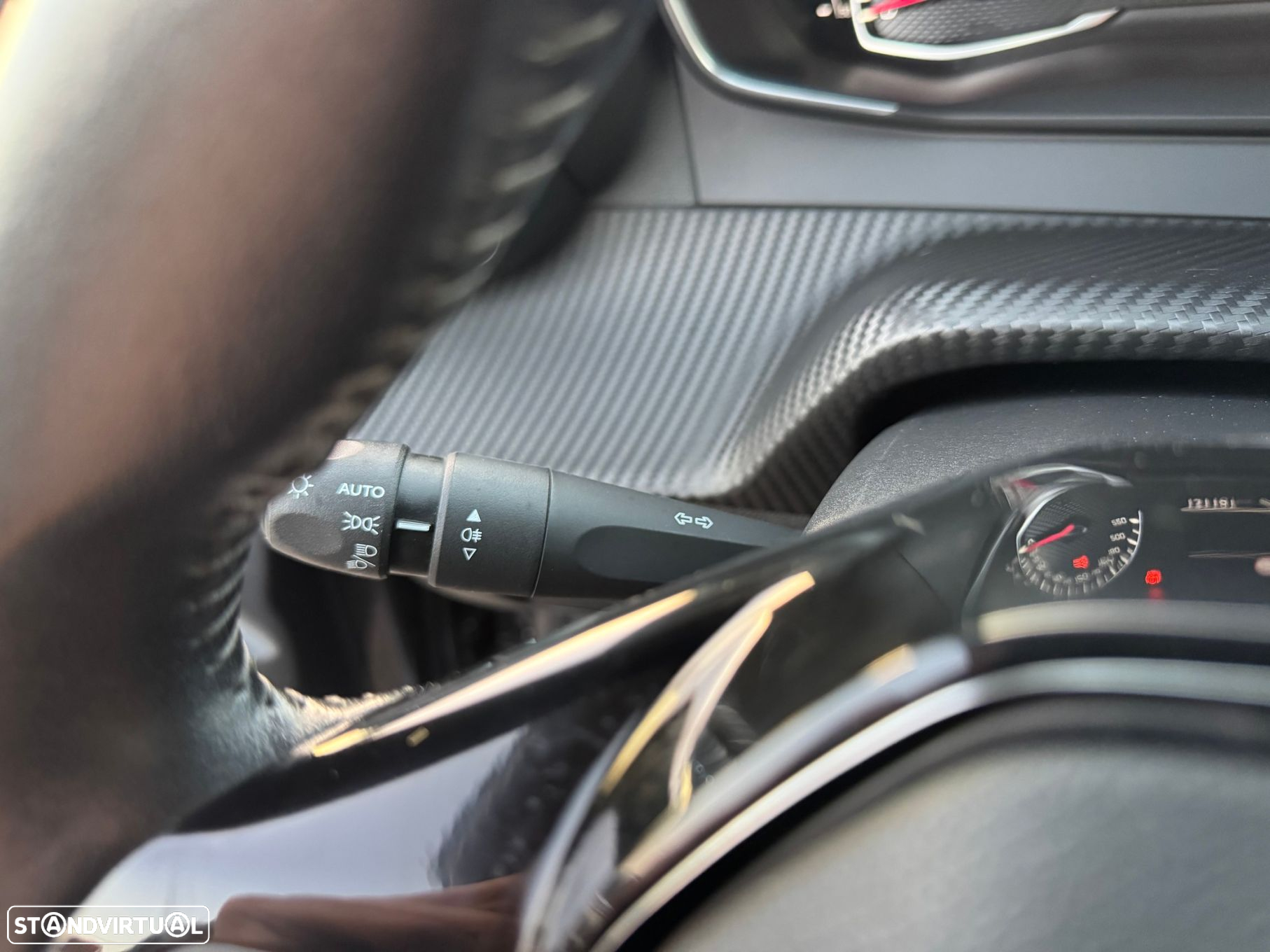 Peugeot 208 1.5 BlueHDi Allure Pack - 17