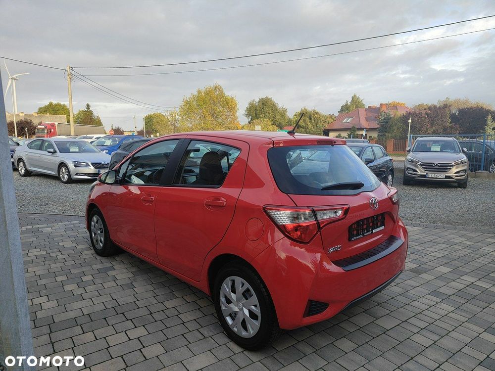 Toyota Yaris - 4