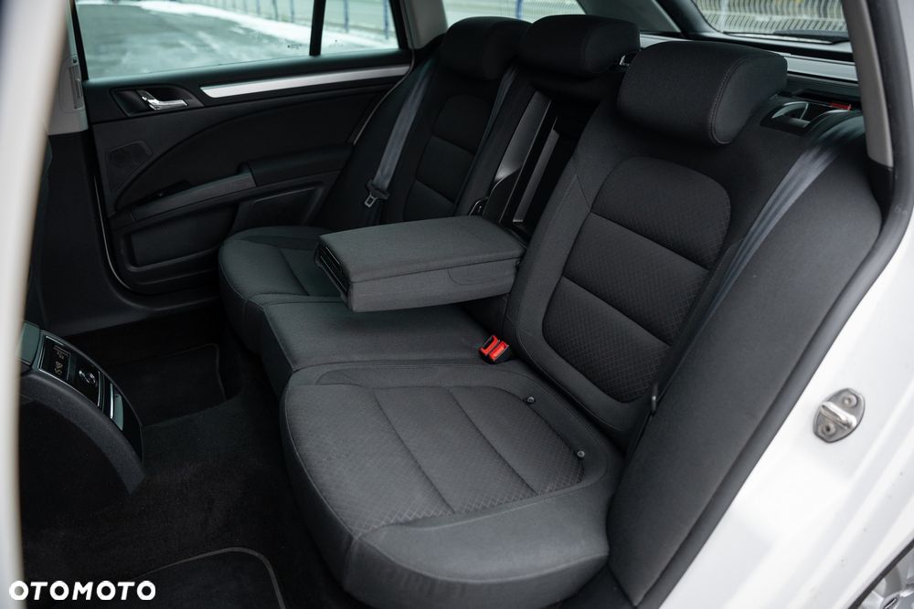 Skoda Superb 2.0 TDI DSG Active - 35