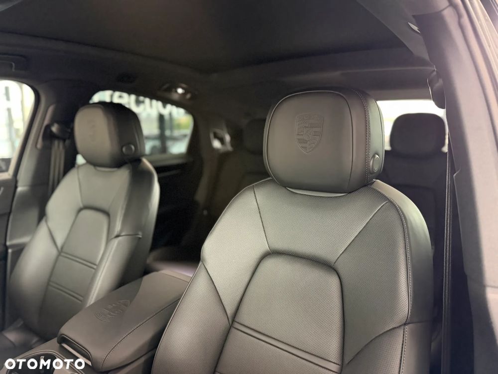 Porsche Cayenne Black Edition - 17