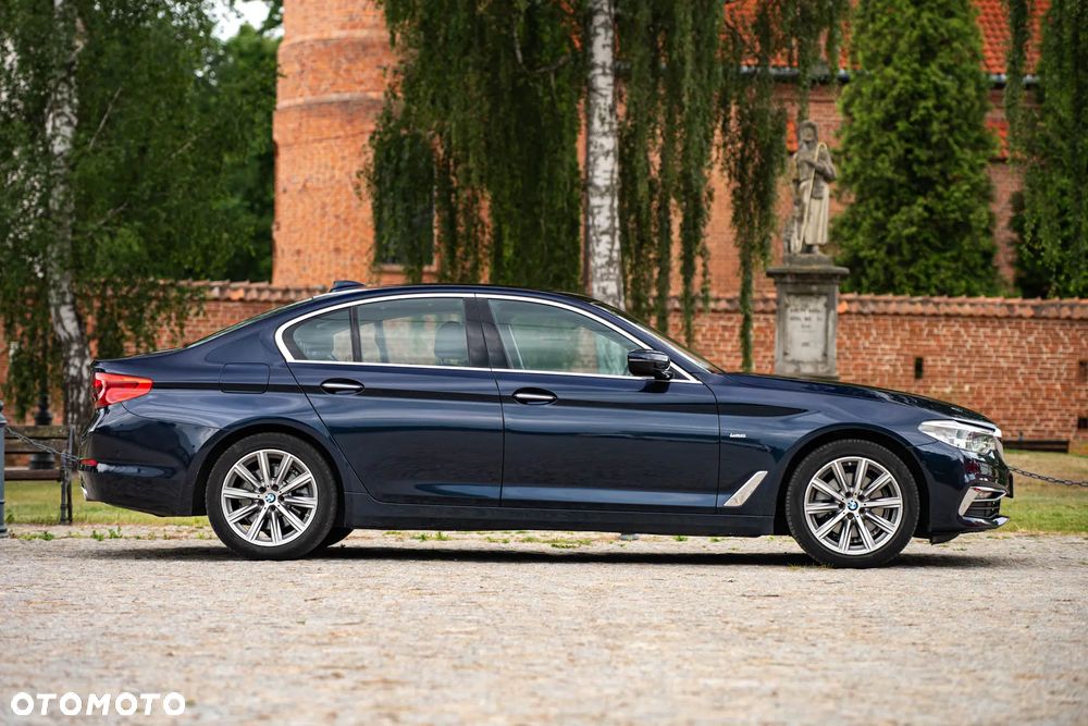 BMW Seria 5 520d Luxury Line - 4