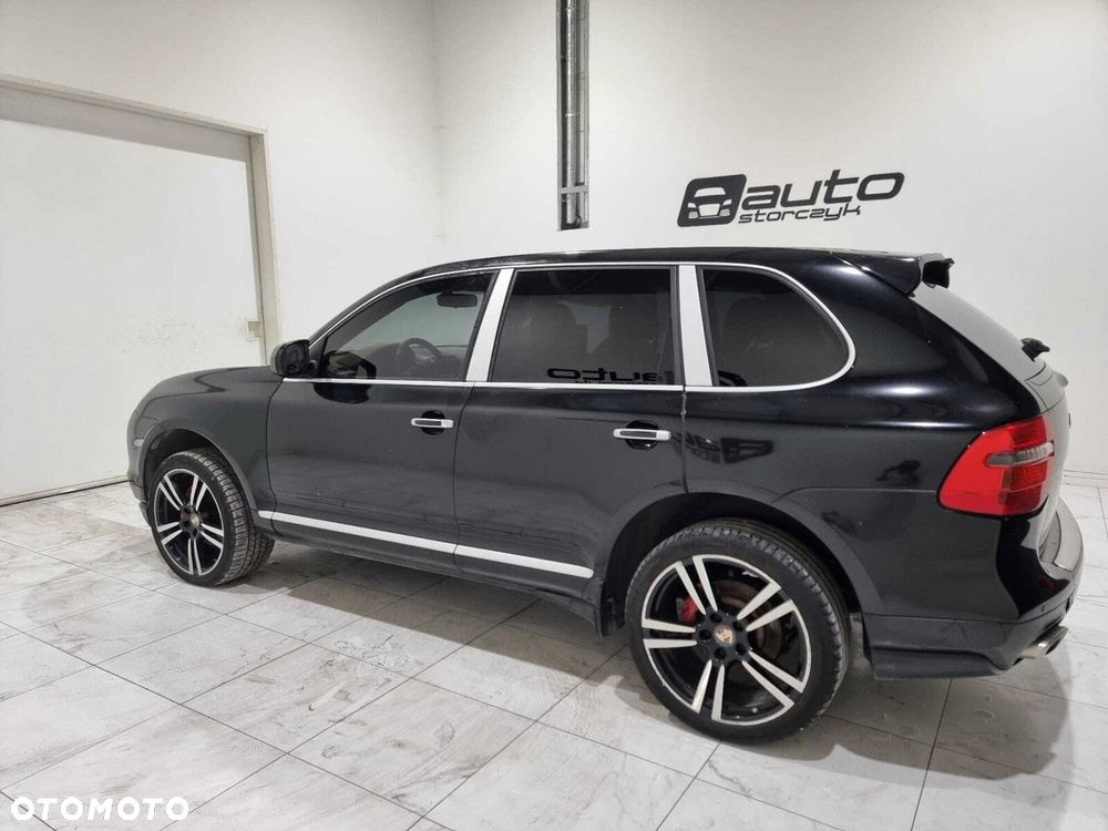 Porsche Cayenne - 4