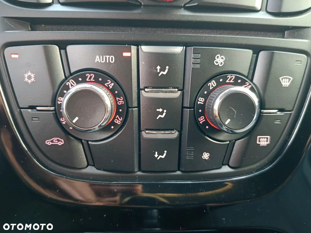 Opel Astra 1.4 Turbo Exklusiv - 19