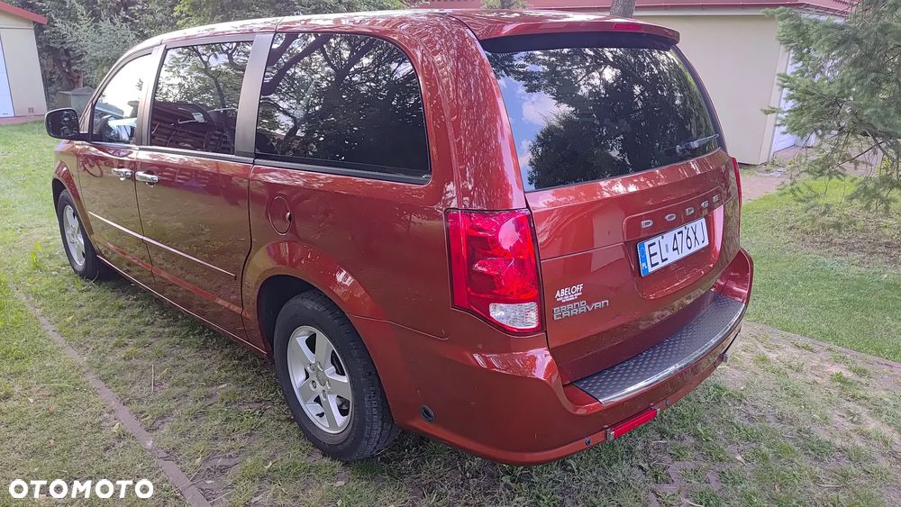 Dodge Grand Caravan - 6