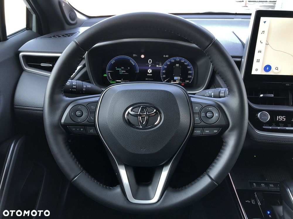 Toyota Corolla Cross - 13