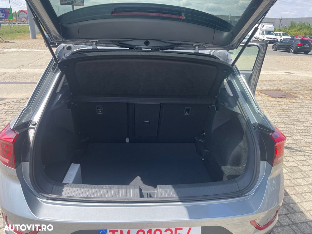 Volkswagen T-Roc - 12