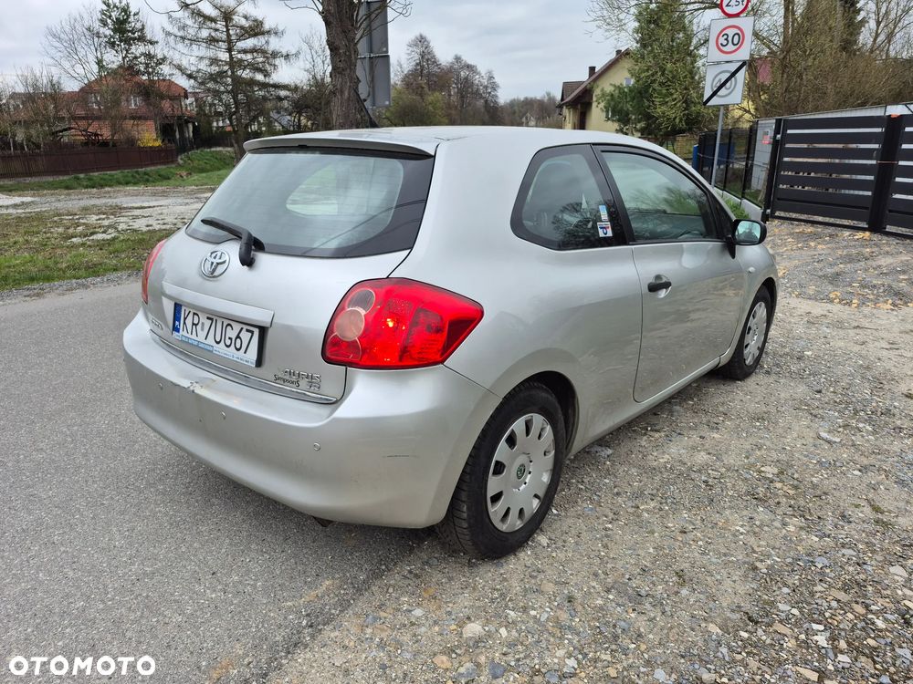 Toyota Auris 1.33 VVT-i Terra - 3