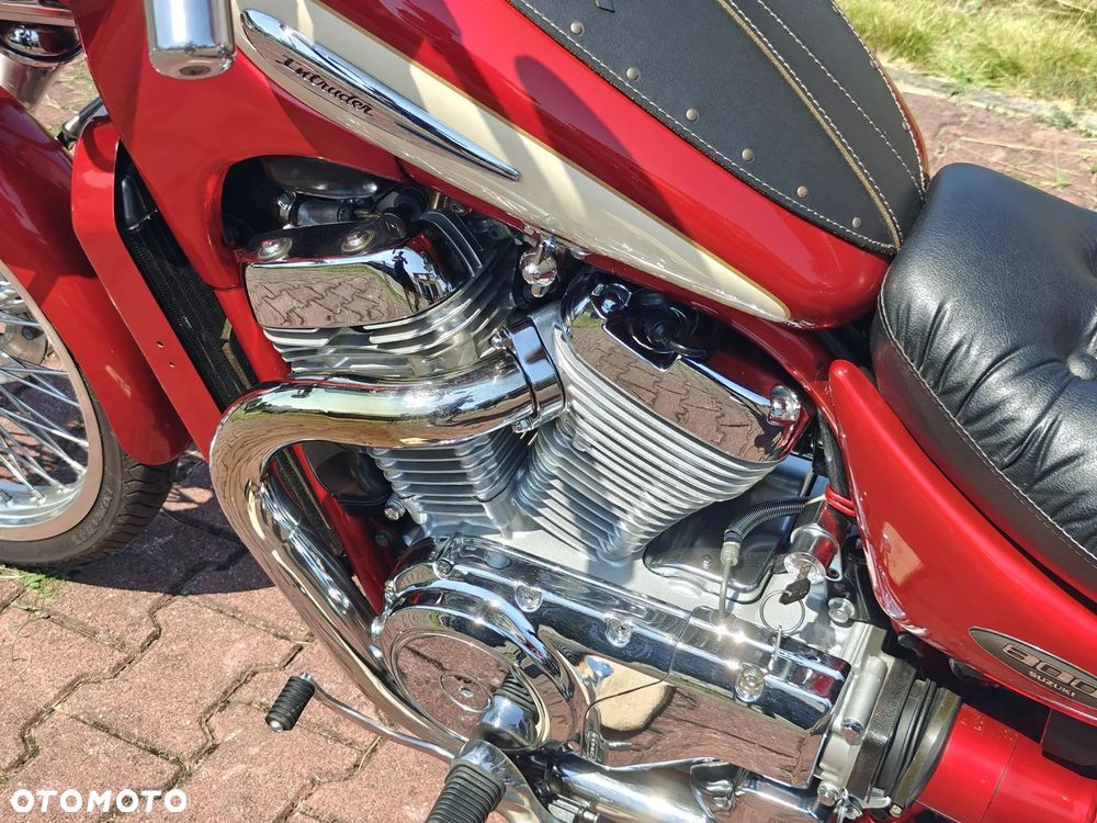 Suzuki Intruder - 31