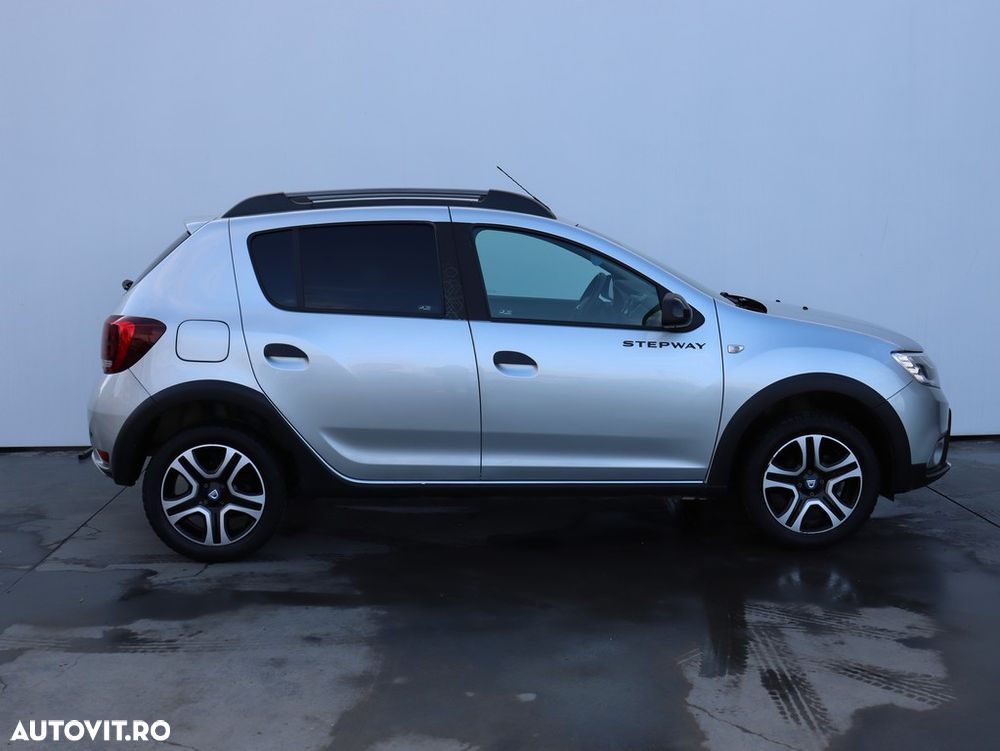 Dacia Sandero Stepway TCe 90 MT6 Comfort - 3