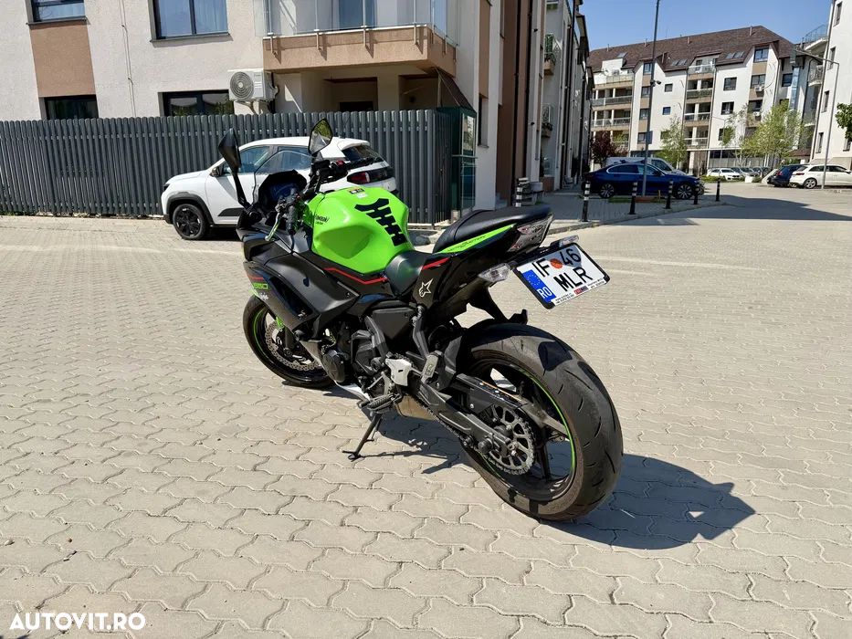 Kawasaki Ninja 650 KRT - 3