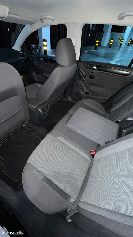 VW Golf 1.6 TDi Confortline - 12