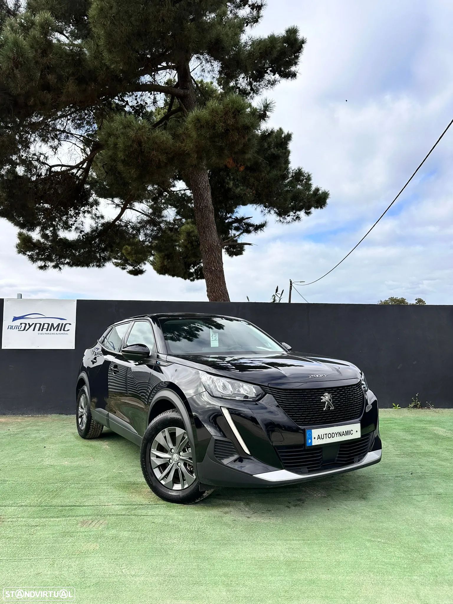 Peugeot e-2008 50 kWh Active - 1