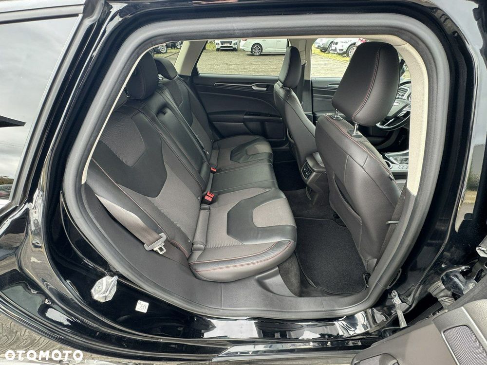 Ford Mondeo SW - 23