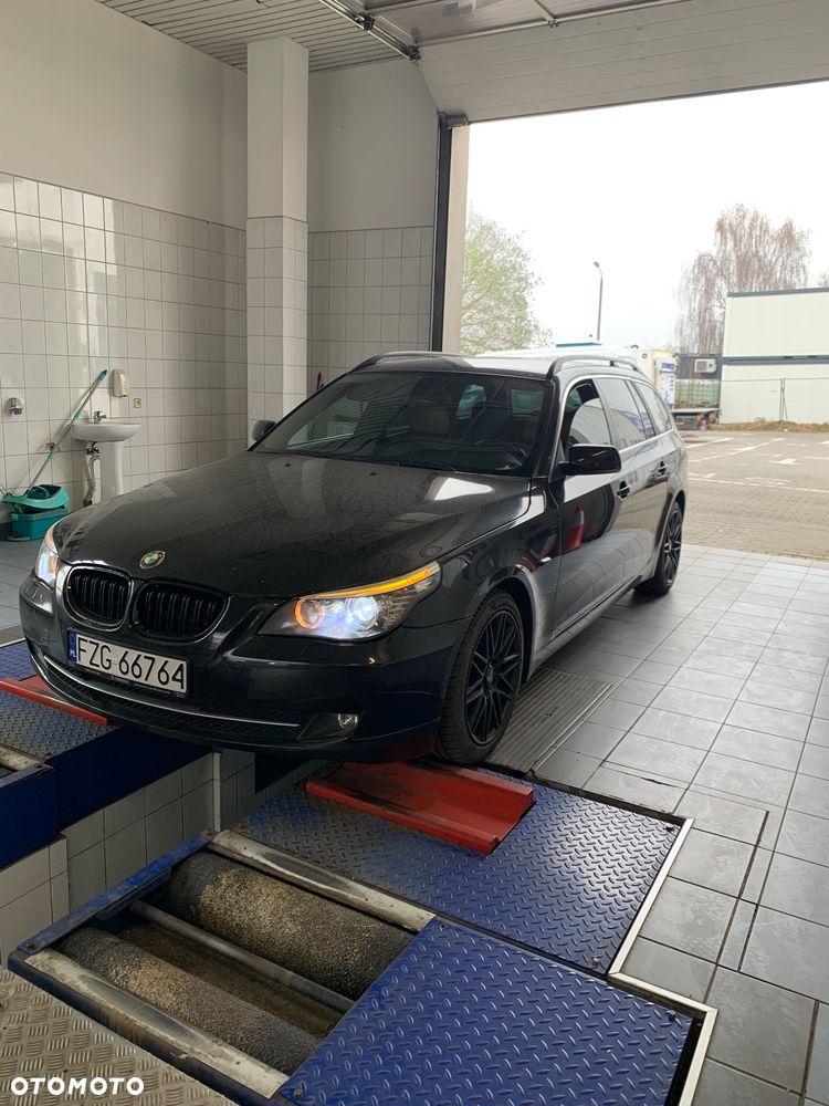 BMW Seria 5 520d - 5