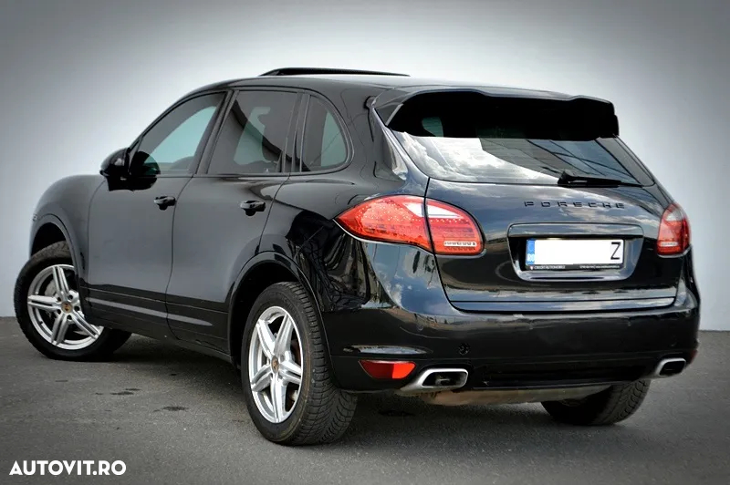 Porsche Cayenne - 6