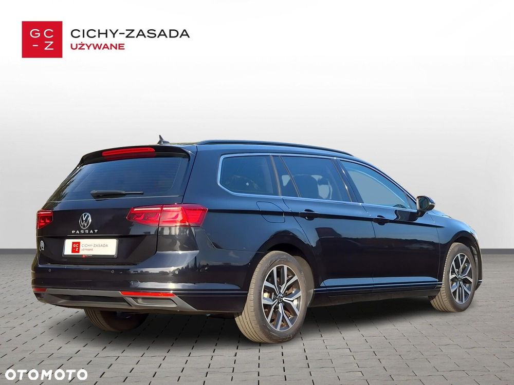 Volkswagen Passat - 5