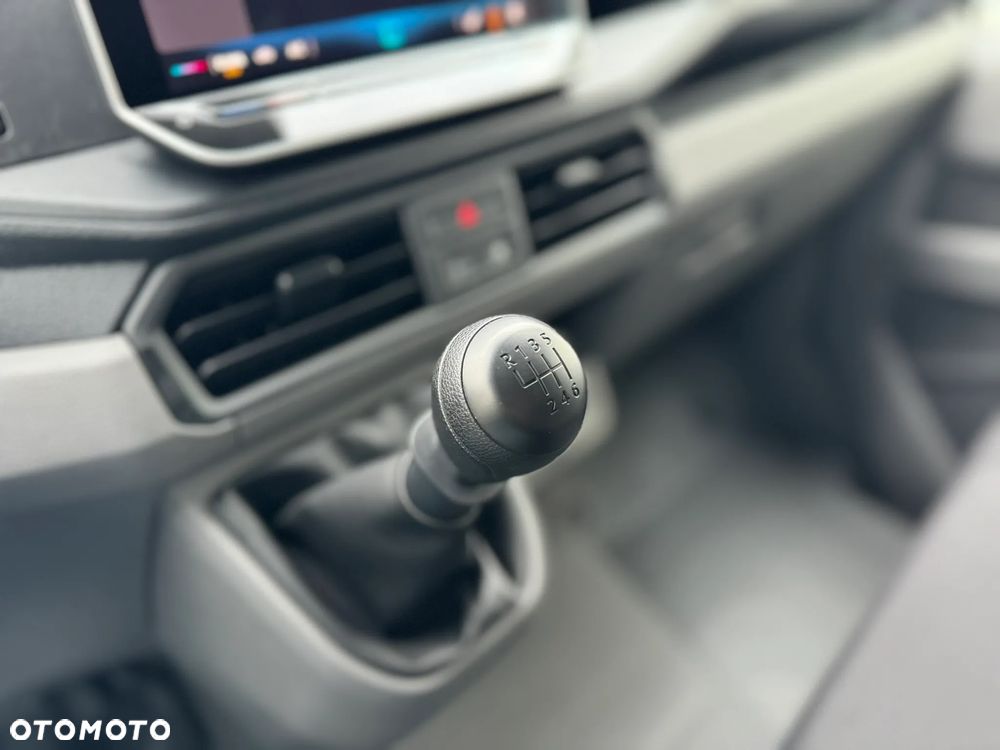 Volkswagen Crafter Maxi Brygadówka - 22