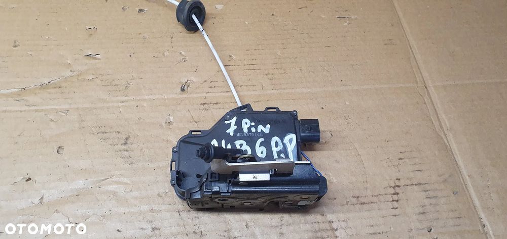 Zamek prawy przód przedni prawy Audi A4 B6 7PIN 4B1837016E - 4