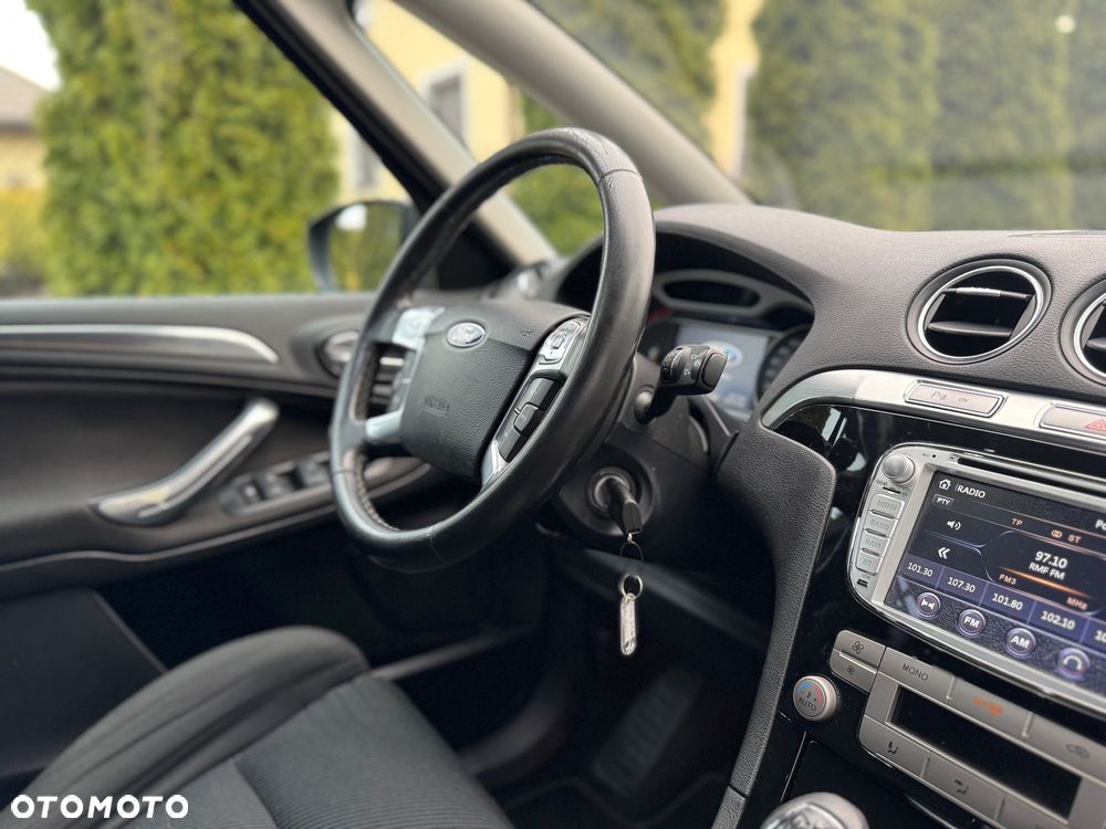 Ford S-Max 2.0 TDCi DPF Titanium - 13