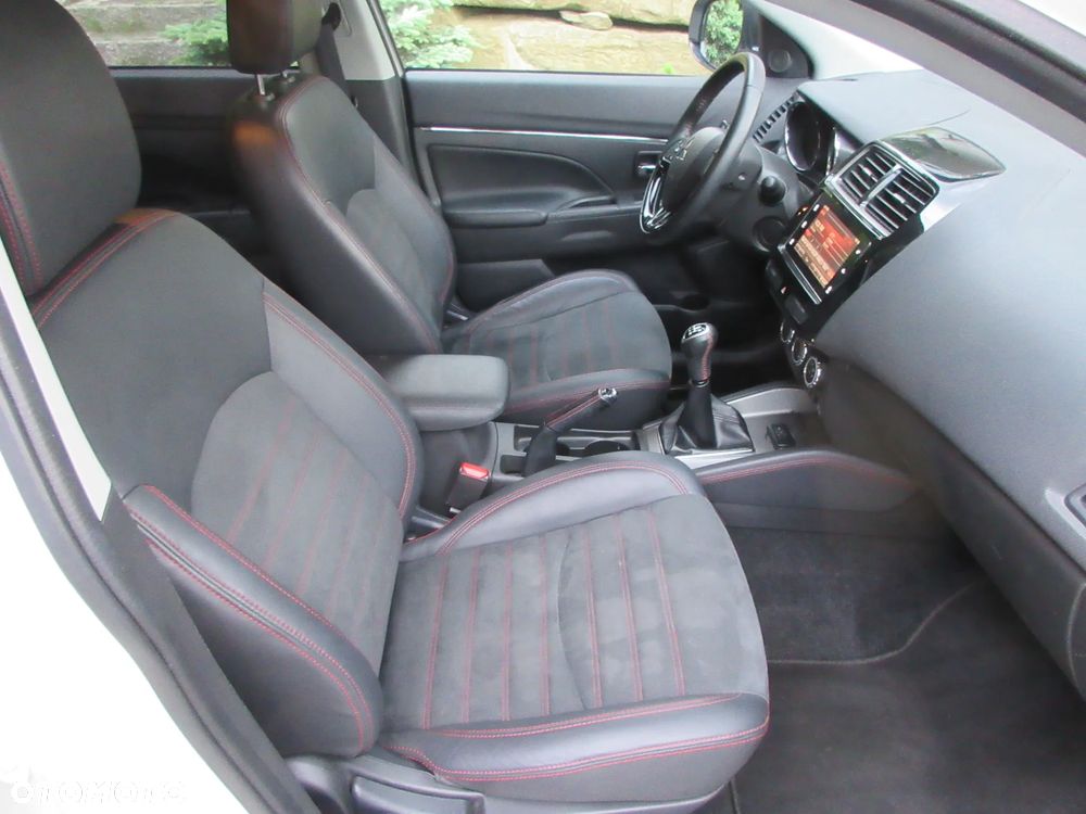 Mitsubishi ASX 1.6 Black Edition - 16