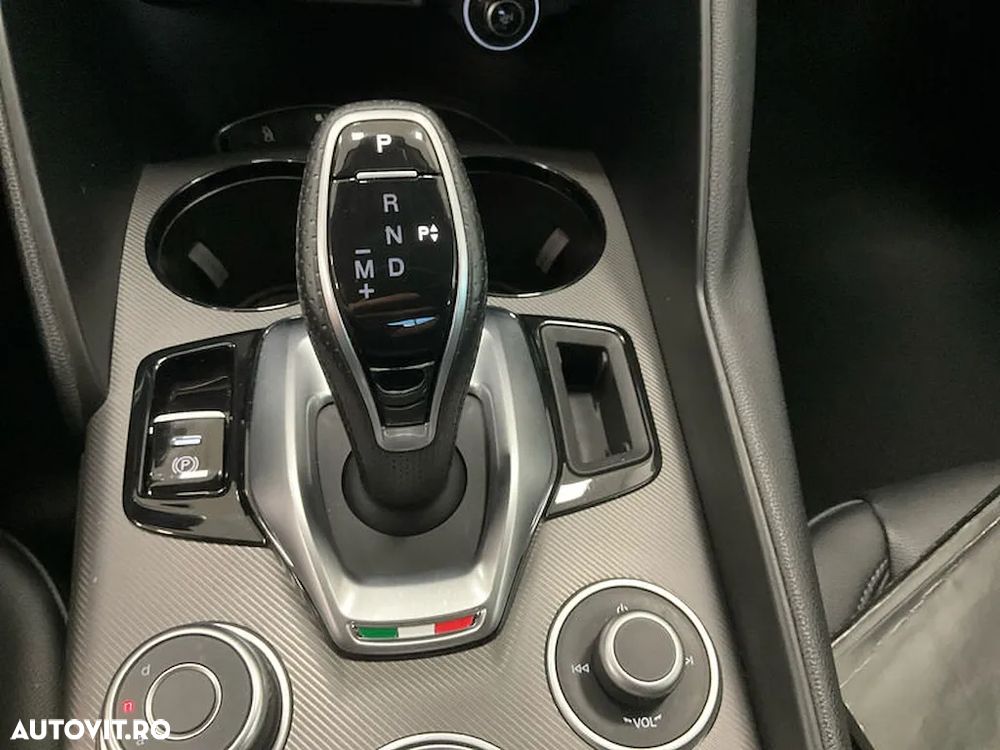 Alfa Romeo Giulia - 3
