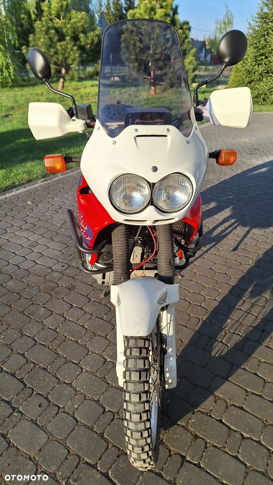 Honda XRV - 2
