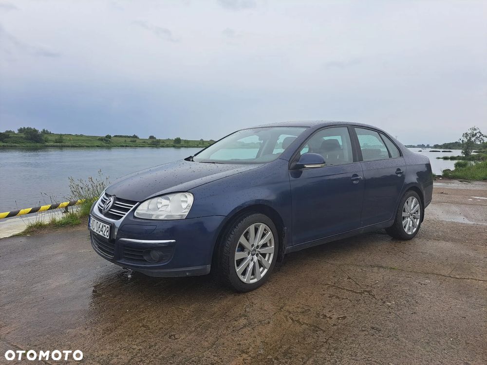 Volkswagen Jetta 1.6 Comfortline - 5