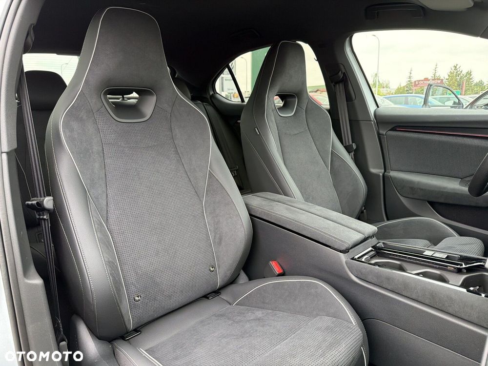 Skoda Superb 2.0 TDI SCR 4x4 Sportline DSG - 18