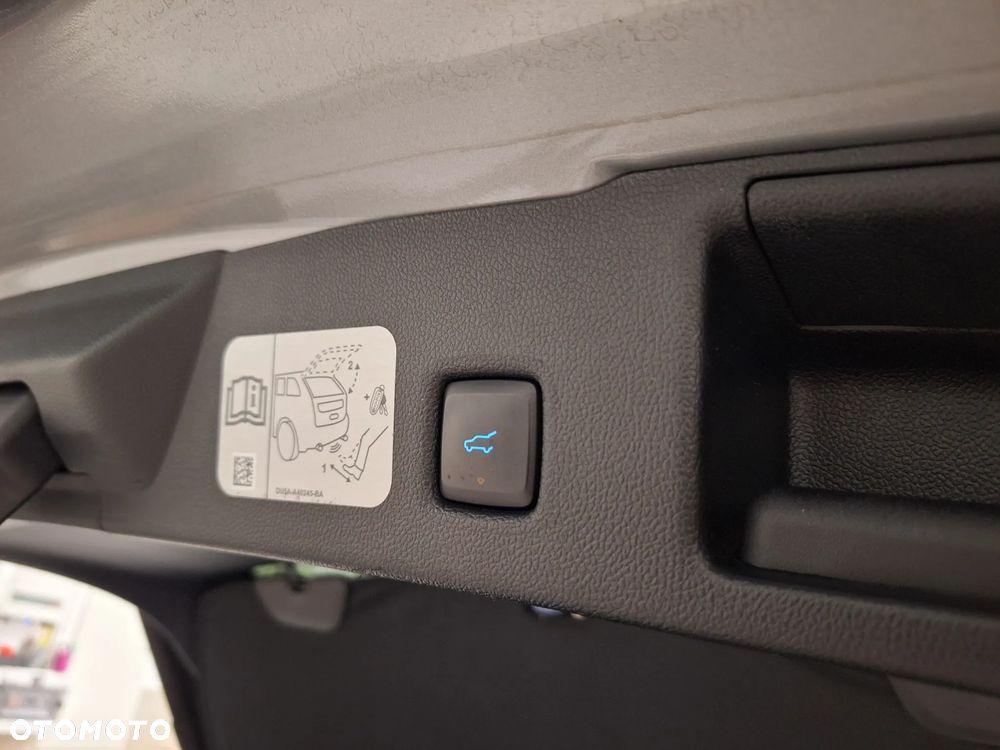 Ford Kuga 2.0 EcoBlue Hybrid ST-LINE X - 26