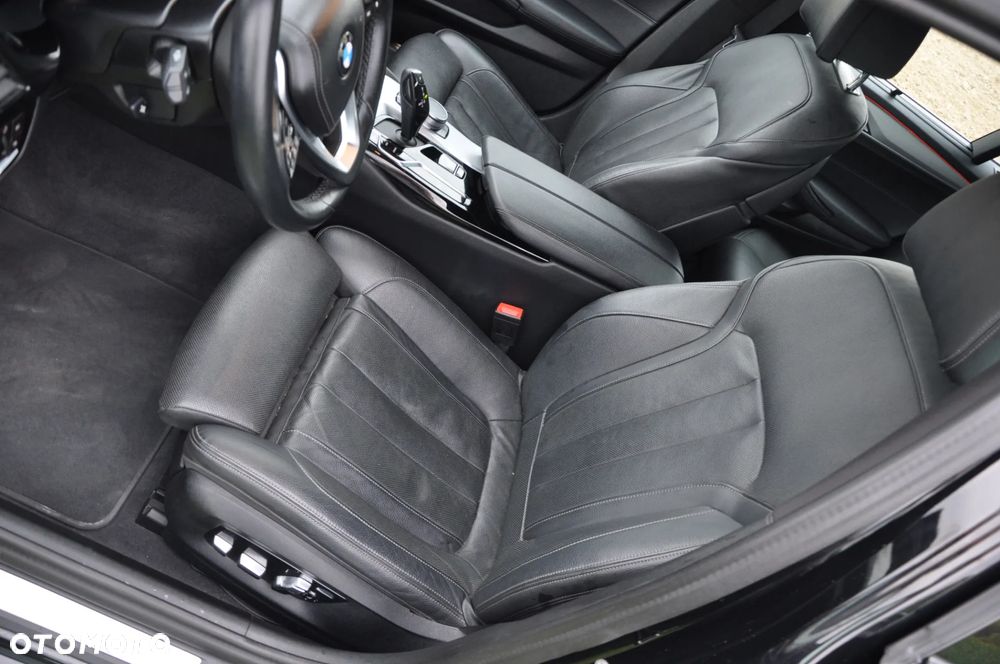 BMW Seria 5 520d xDrive mHEV M Sport sport - 19