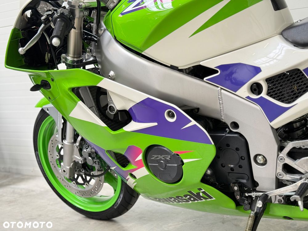 Kawasaki ZXR - 32