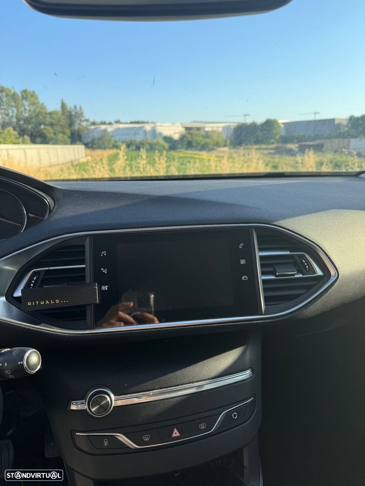 Peugeot 308 BlueHDi FAP 130 EAT8 Stop & Start Allure Pack - 10