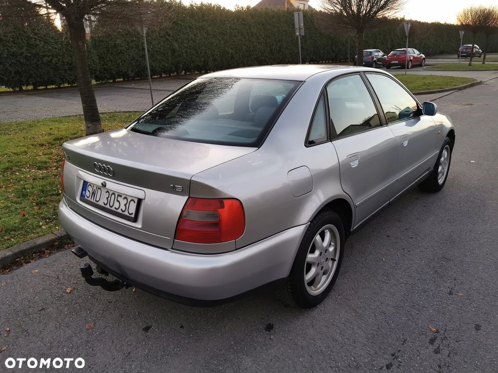 Audi A4 Limousine - 9