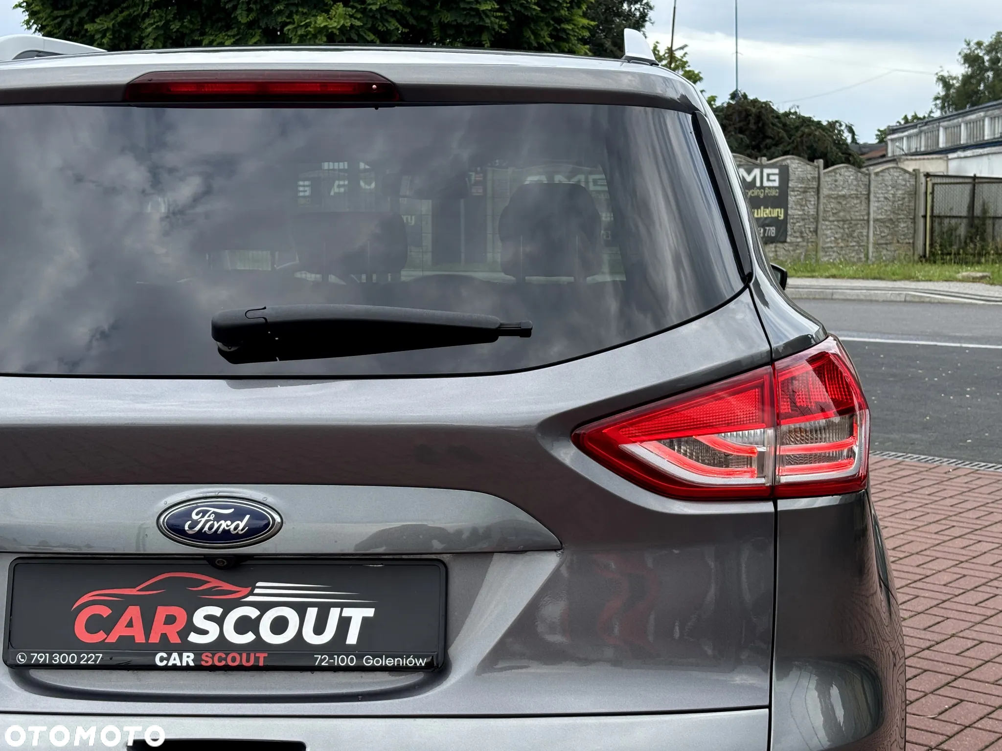Ford Kuga 1.6 EcoBoost 4WD Titanium Plus - 8