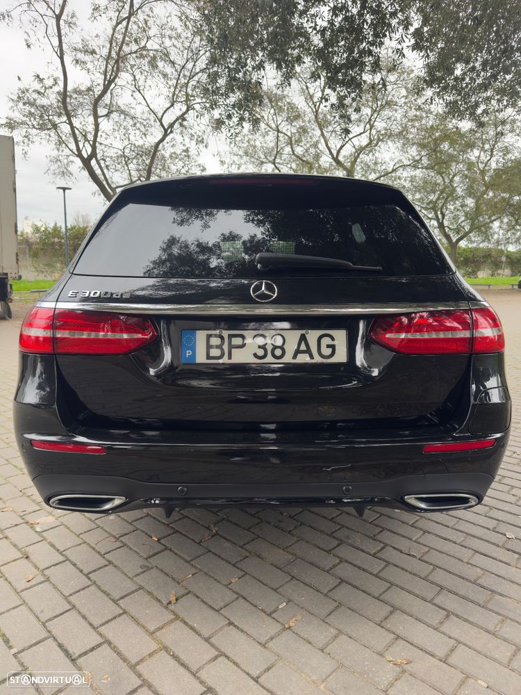 Mercedes-Benz E 300 de AMG Line - 16