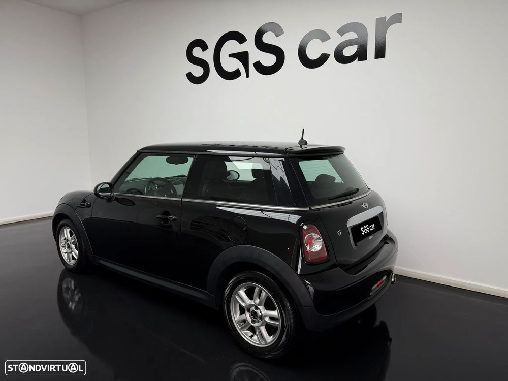 MINI 3 Portas Cooper D - 3