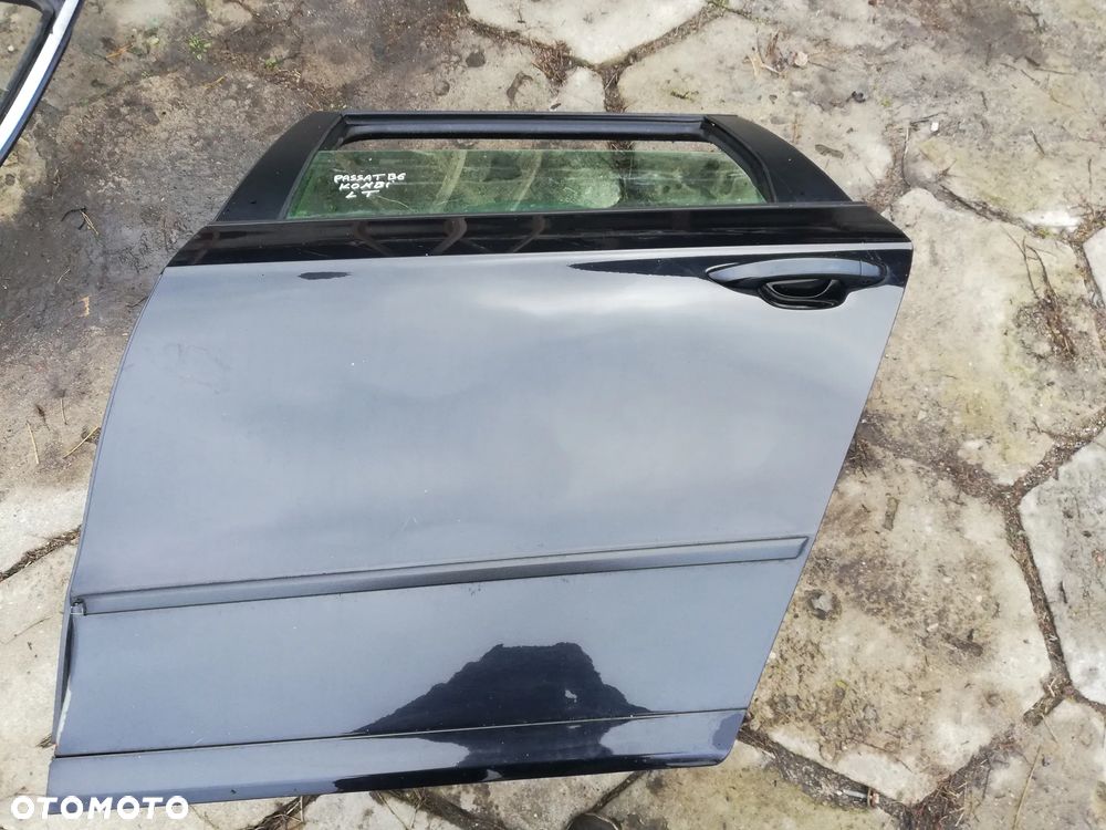 DRZWI TYLNE TYŁ LEWE VW PASSAT B6 KOMBI