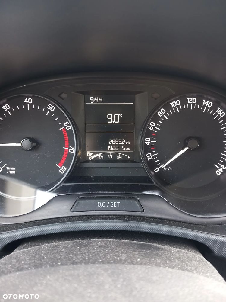 Skoda Fabia 1.0 Active - 10