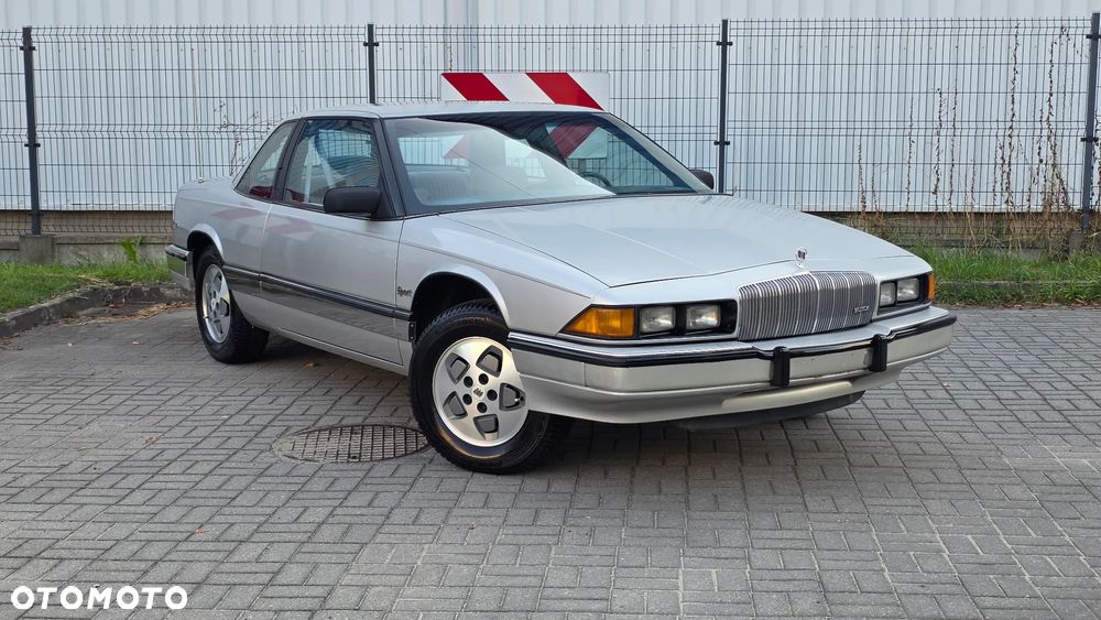 Buick Regal - 1
