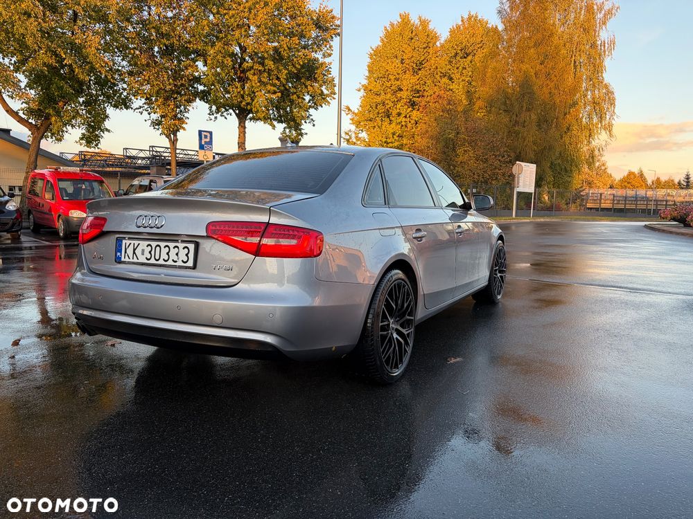 Audi A4 Limousine - 5