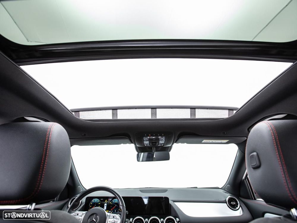 Mercedes-Benz GLA 250 4Matic 8G-DCT - 7