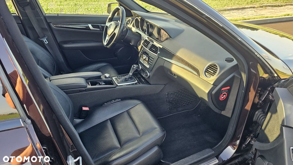 Mercedes-Benz Klasa C 350 BlueEff Avantgarde - 4