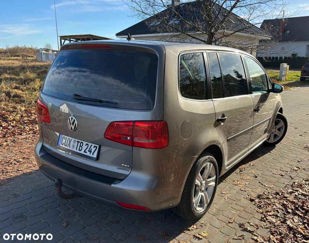 Volkswagen Touran 1.2 TSI STYLE - 5