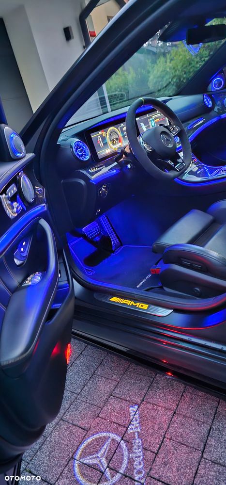 Mercedes-Benz Klasa E AMG 63 S 4Matic AMG Speedshift 9G-MCT Edition 1 - 22